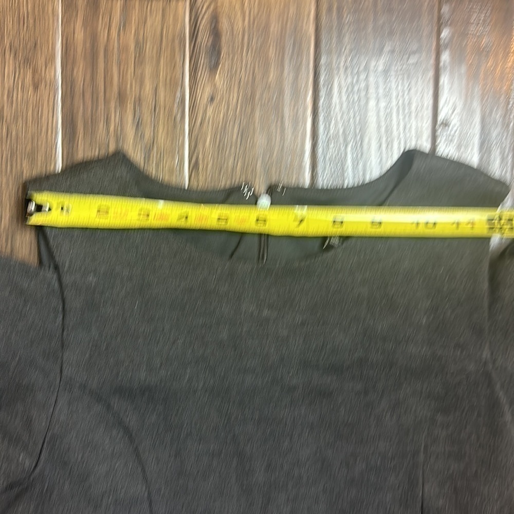 Banana Republic Women’s Gray Open Cut Out Shoulder Dress Size 4 - Picture 3 of 9